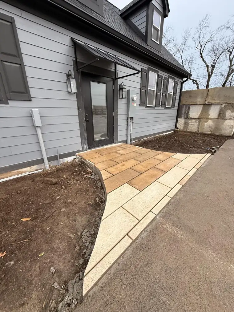 Paver side walkway